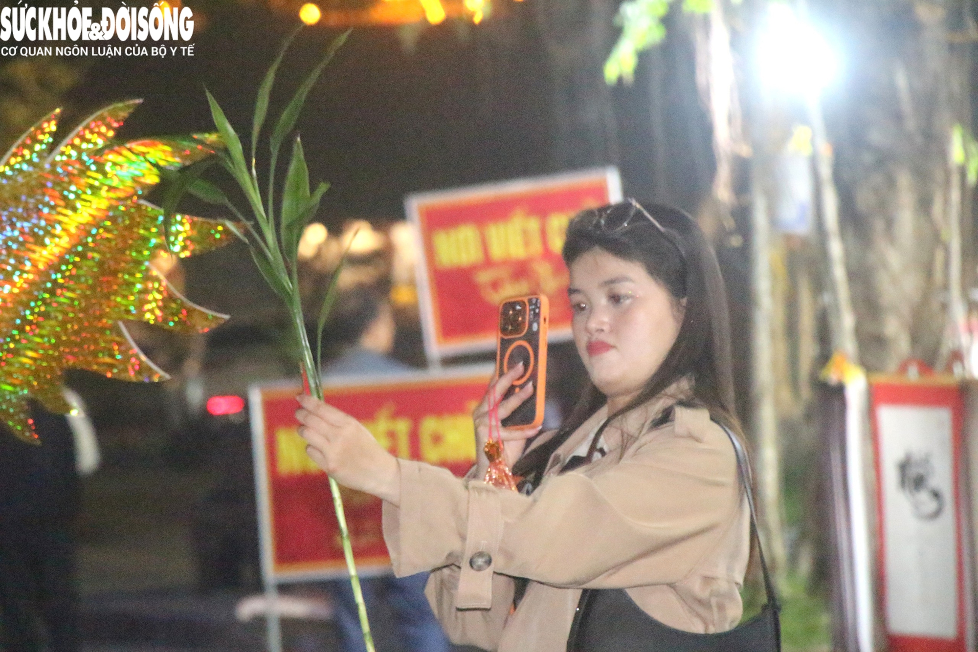 Chuyện chưa biết về xin lộc đêm Giao thừa ở ngôi đền thiêng thờ thần rắn- Ảnh 12.