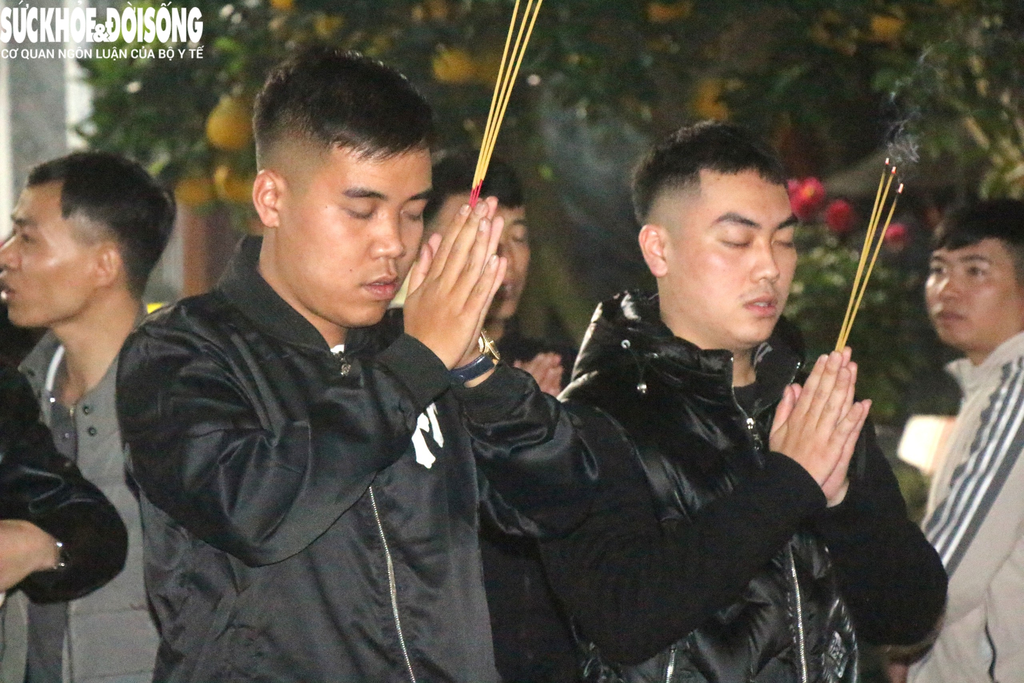 Chuyện chưa biết về xin lộc đêm Giao thừa ở ngôi đền thiêng thờ thần rắn- Ảnh 17.