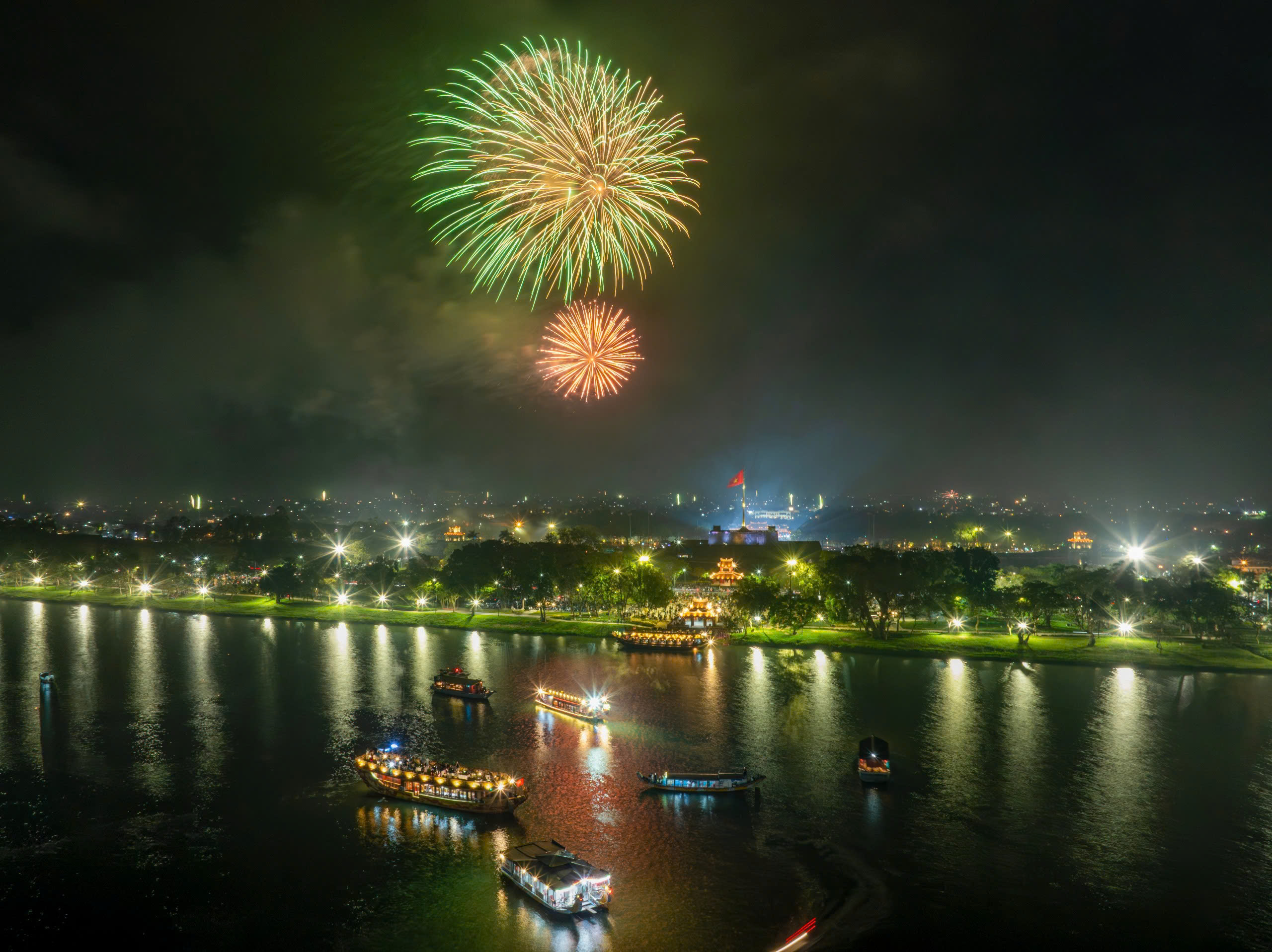 Du xuân hoàng cung, trải nghiệm hái lộc đầu năm giữa không gian di sản Huế- Ảnh 9.