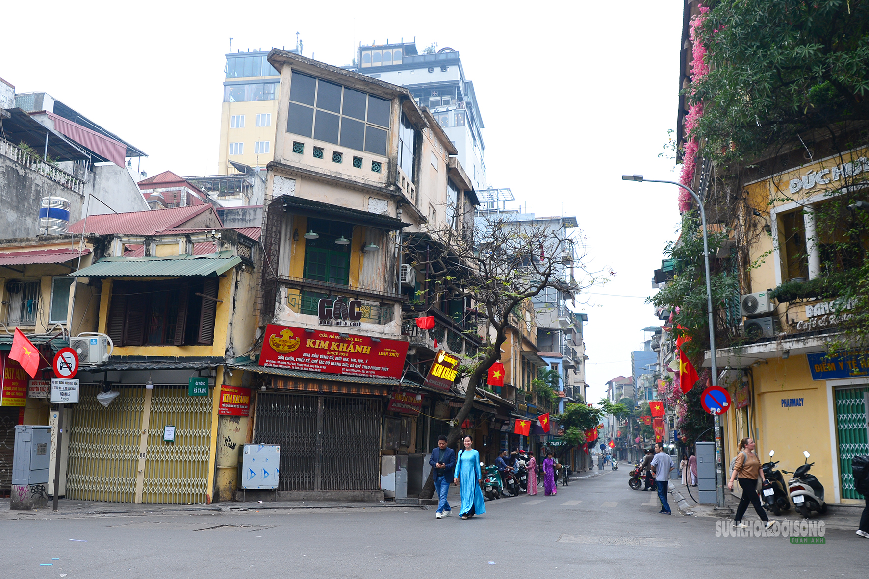 Hà Nội mùng 1 Tết: Bình yên trong nhịp thở đầu Xuân- Ảnh 10. Hà Nội mùng 1 Tết: Bình yên trong nhịp thở đầu Xuân- Ảnh 10.