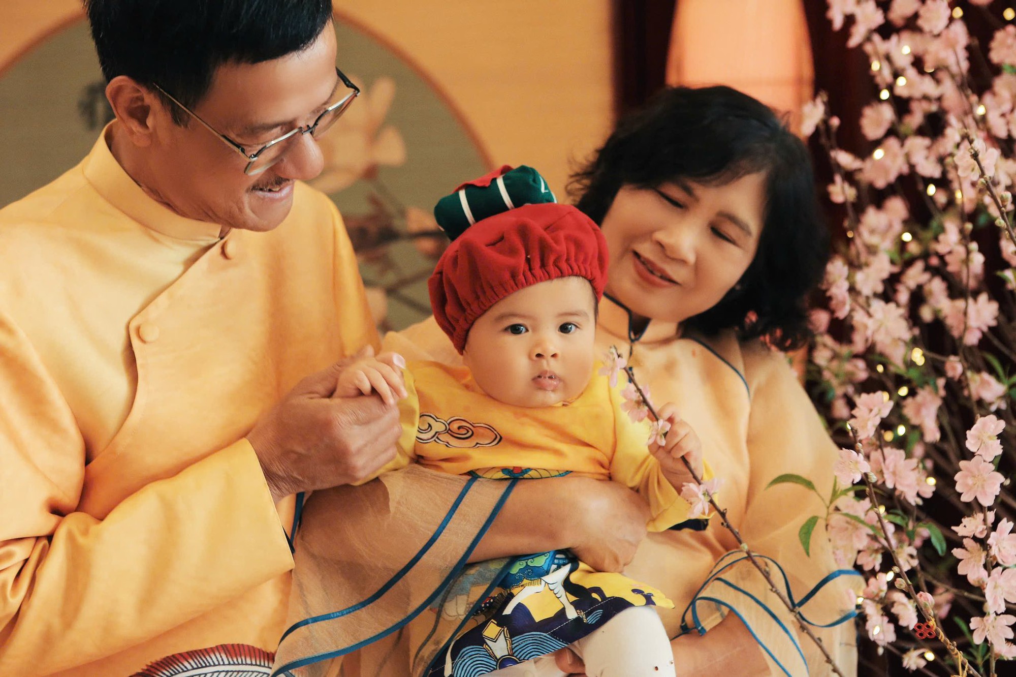 Khoảnh khắc Tết đầu tiên của quý tử 6 tháng tuổi nhà Ngọc Hân- Ảnh 10. Khoảnh khắc Tết đầu tiên của quý tử 6 tháng tuổi nhà Ngọc Hân- Ảnh 10.