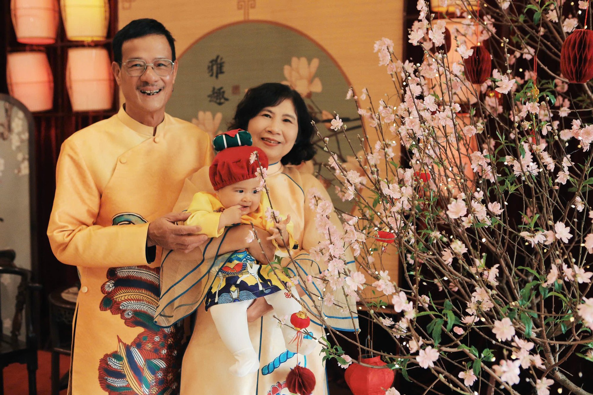 Khoảnh khắc Tết đầu tiên của quý tử 6 tháng tuổi nhà Ngọc Hân- Ảnh 11. Khoảnh khắc Tết đầu tiên của quý tử 6 tháng tuổi nhà Ngọc Hân- Ảnh 11.