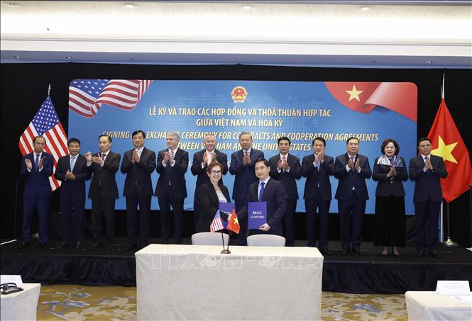 Tổng Bí thư chứng kiến lễ ký và trao các thoả thuận hợp tác giữa Việt Nam và Hoa Kỳ- Ảnh 5.