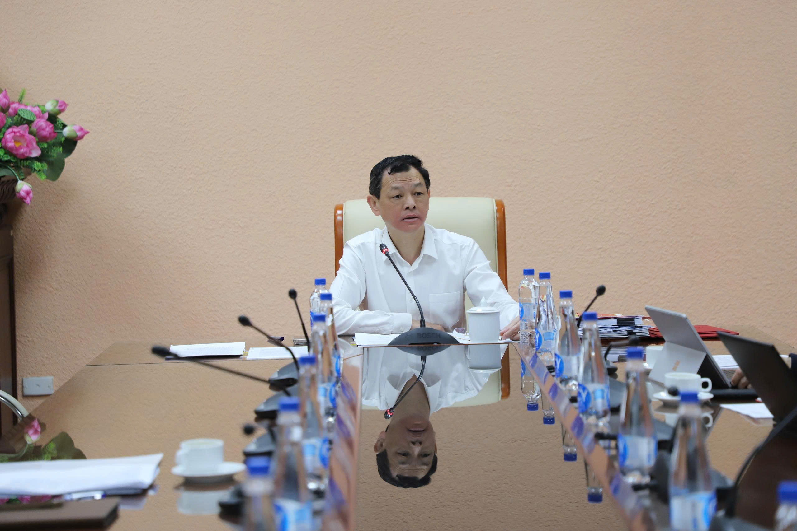 Chú trọng an toàn, bảo mật thông tin và chủ động chống lãng phí trong chuyển đổi số y tế- Ảnh 1.