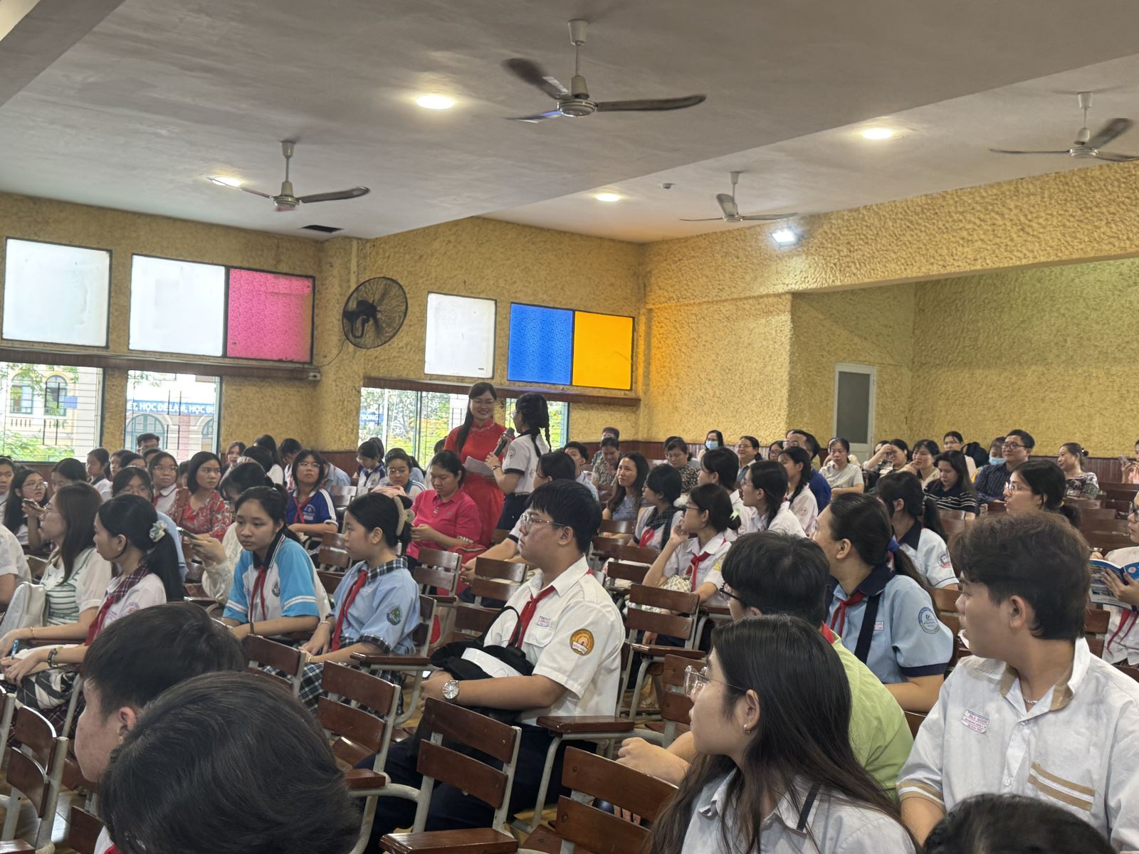 TP Hồ Chí Minh: Phụ huynh rà soát dữ liệu tuyển sinh lớp 1 và lớp 6 từ ngày 3/2- Ảnh 1.