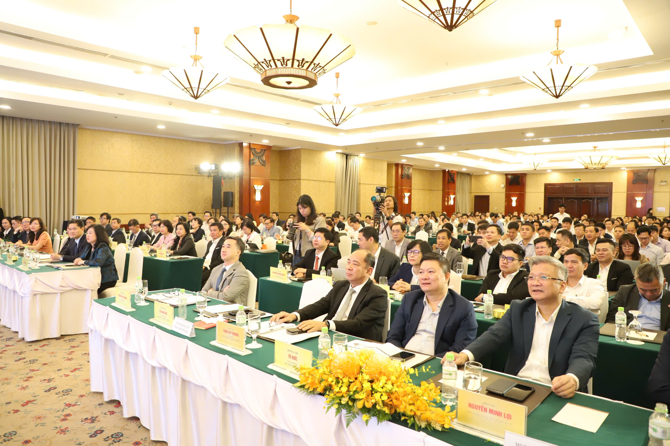 Bộ trưởng Bộ Y tế: Tiếp tục nâng chất lượng khám chữa bệnh, lấy người dân làm trung tâm phục vụ- Ảnh 2.