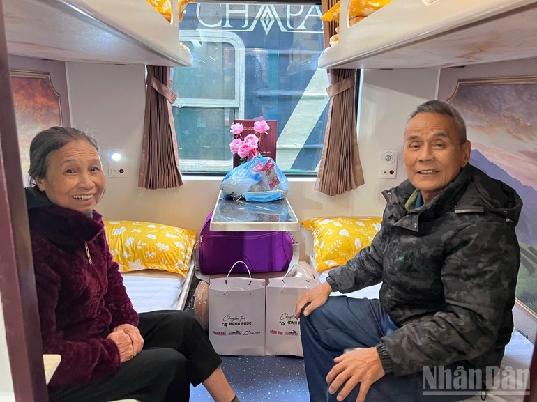 Báo Nhân Dân ra mắt 'Chuyến tàu hạnh phúc': Hành trình nhân văn chào Xuân mới- Ảnh 2.