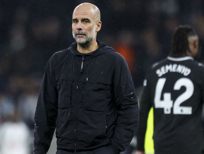 Premier League: M.U thắng kịch tính, Pep tức giận khi Man City bị chia điểm- Ảnh 3. Premier League: M.U thắng kịch tính, Pep tức giận khi Man City bị chia điểm- Ảnh 3.