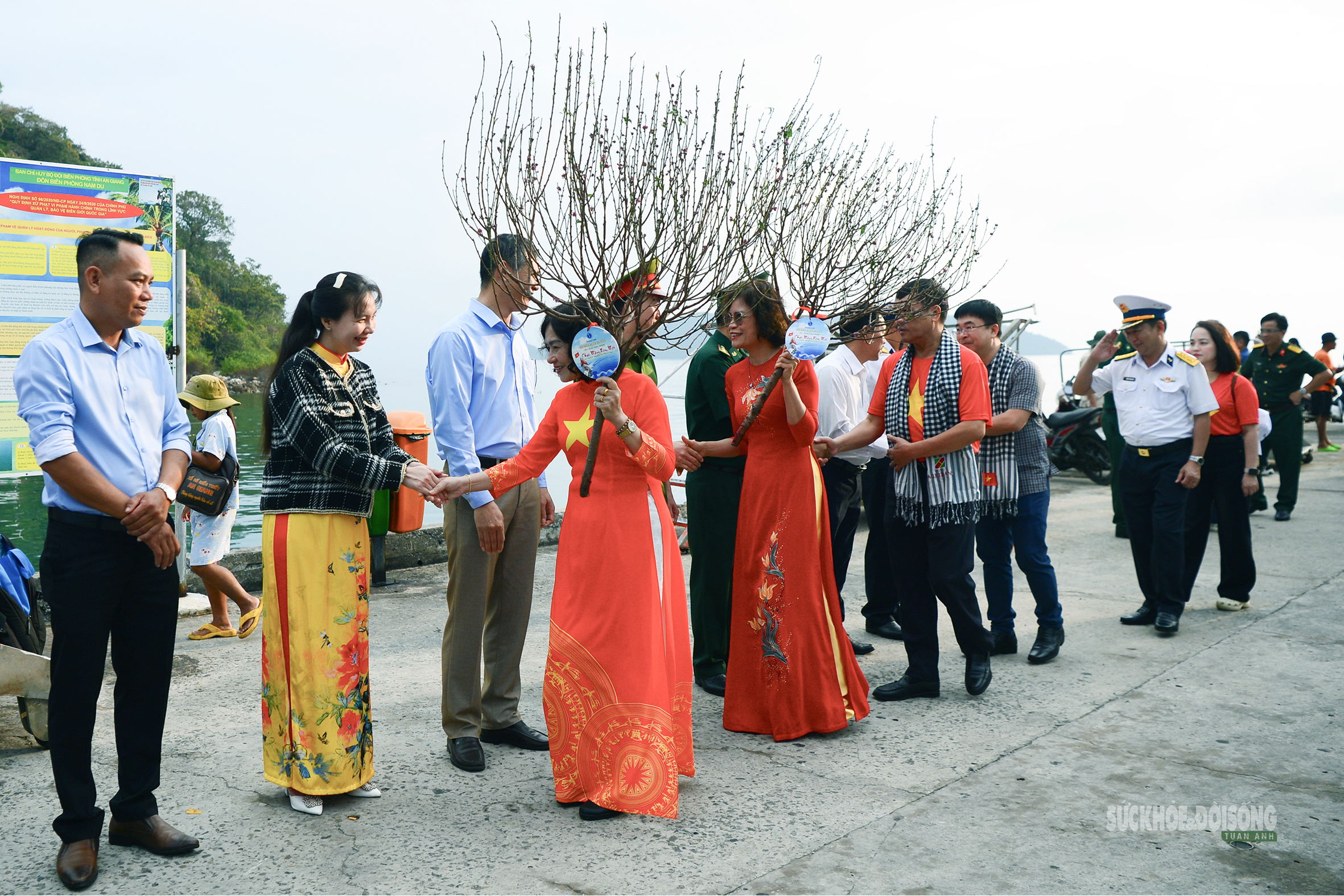 Tết nơi đầu sóng ấm lòng người lính biển- Ảnh 1.