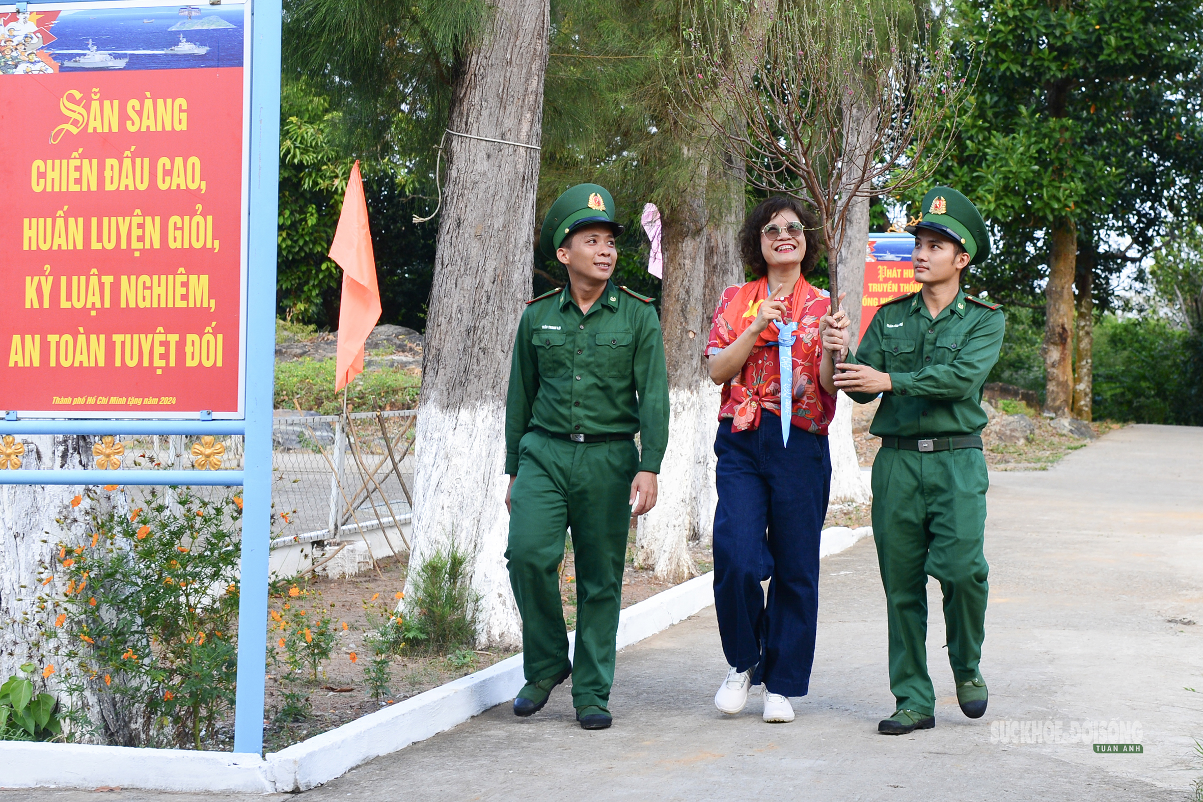 Tết nơi đầu sóng ấm lòng người lính biển- Ảnh 10.