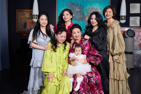 Nữ NSND, diva nhạc Việt sẽ vào phim Tết của Trấn Thành là ai?- Ảnh 8.