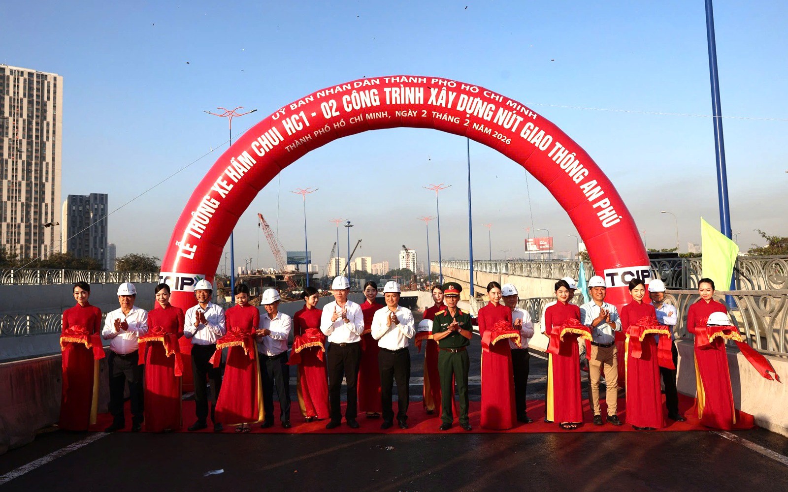 Thông xe hầm chui nút giao An Phú, giảm ùn tắc phía đông TPHCM