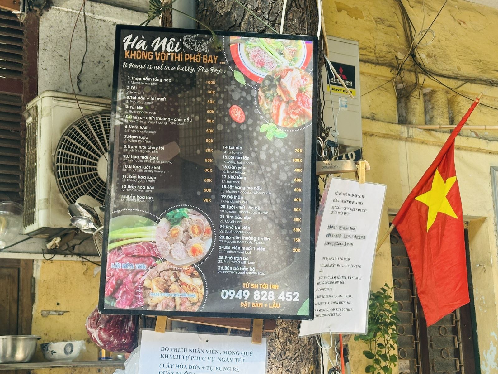 Nhiều cửa hàng, siêu thị mở cửa, quán ăn và cà phê 'hút khách'- Ảnh 10.