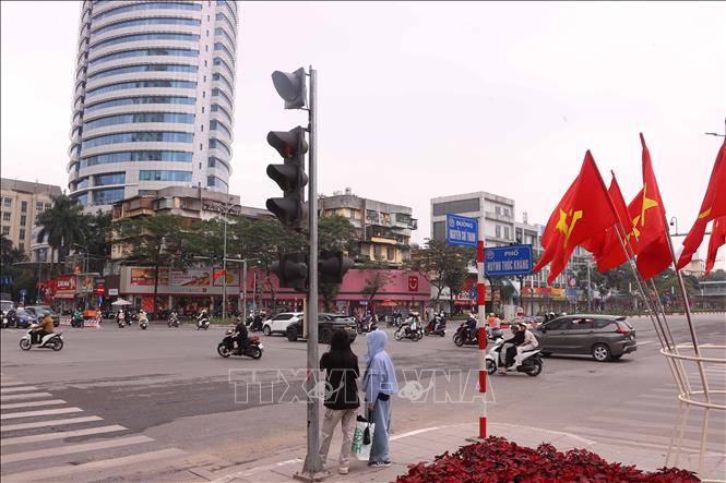 Giao thông Thủ đô Hà Nội thông thoáng trong ngày mùng 5 Tết- Ảnh 5. Giao thông Thủ đô Hà Nội thông thoáng trong ngày mùng 5 Tết- Ảnh 5.