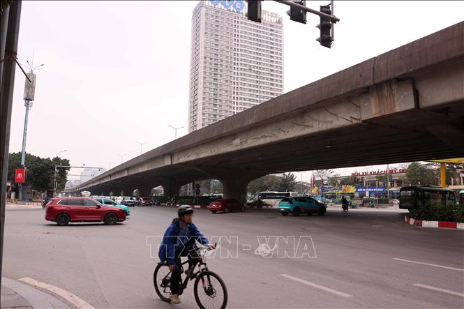 Giao thông Thủ đô Hà Nội thông thoáng trong ngày mùng 5 Tết- Ảnh 8. Giao thông Thủ đô Hà Nội thông thoáng trong ngày mùng 5 Tết- Ảnh 8.