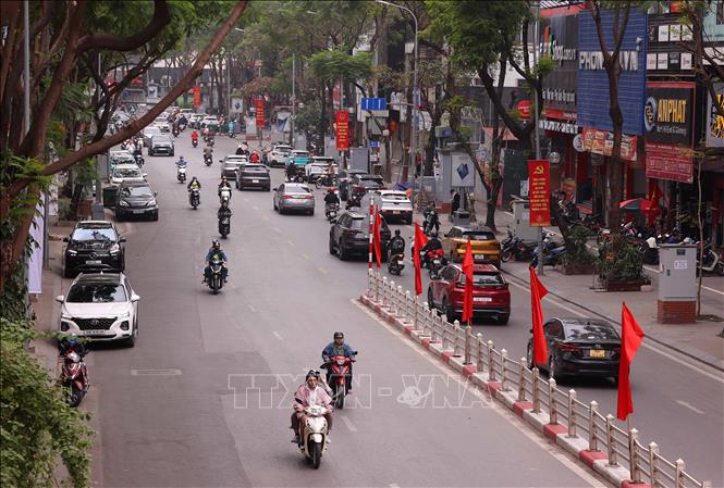 Giao thông Thủ đô Hà Nội thông thoáng trong ngày mùng 5 Tết- Ảnh 10. Giao thông Thủ đô Hà Nội thông thoáng trong ngày mùng 5 Tết- Ảnh 10.