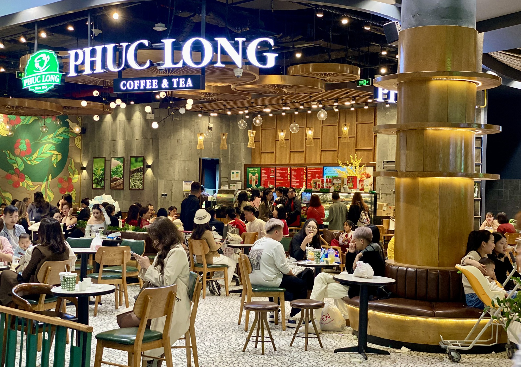 Nhà hàng, quán nước đông nghẹt khách những ngày đầu năm mới 2026- Ảnh 11.