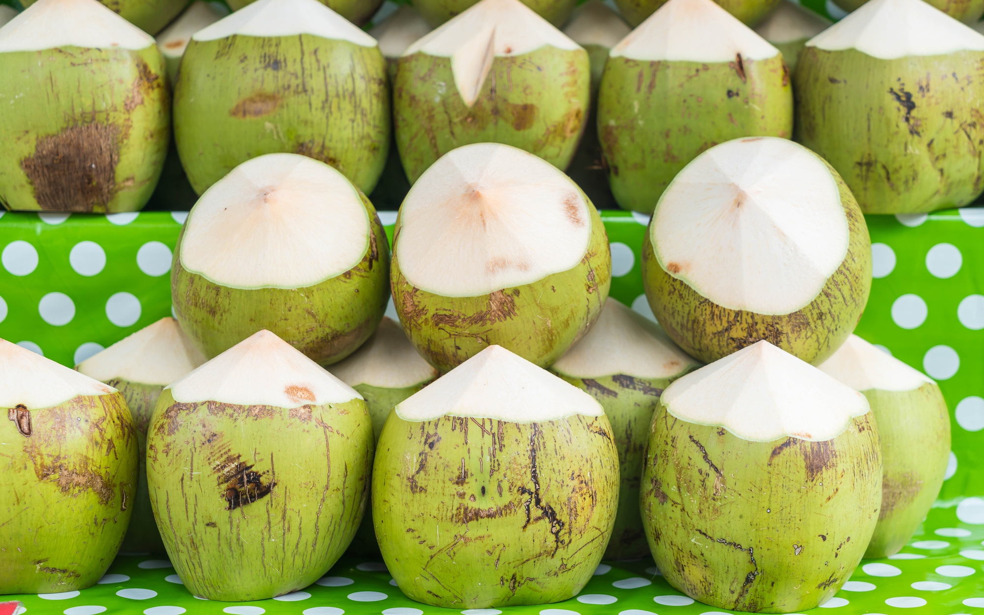 5 loại đồ uống giúp đào thải axit uric nhanh sau Tết