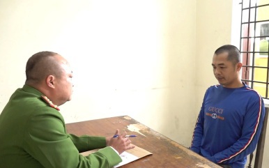 Trộm ô tô vì thấy chủ xe quên cất chìa khoá- Ảnh 2. Cậy cửa đột nhập nhà hàng xóm, gã thanh niên trộm 14 chỉ vàng