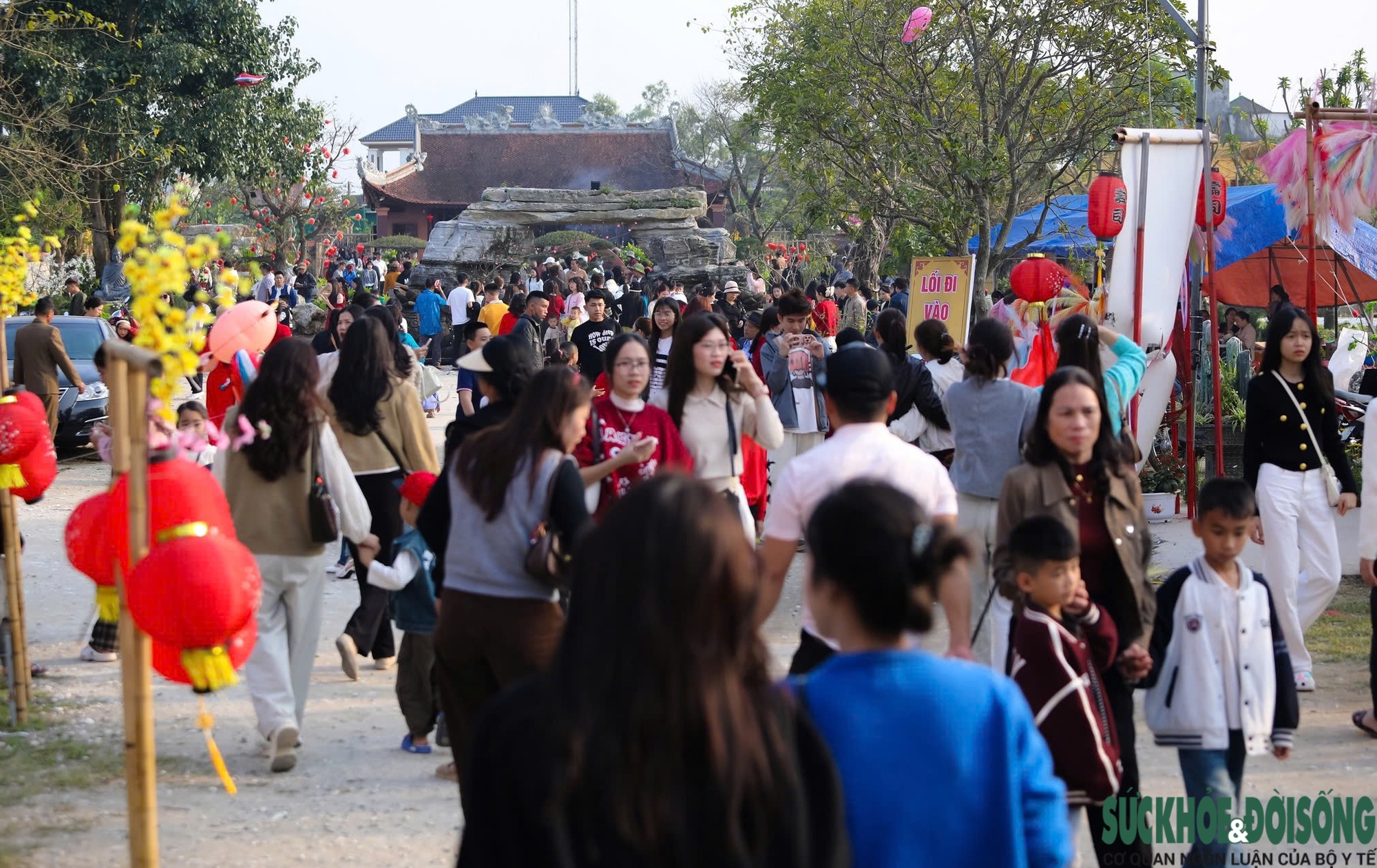 Du lịch tâm linh khởi sắc đầu Xuân- Ảnh 2.