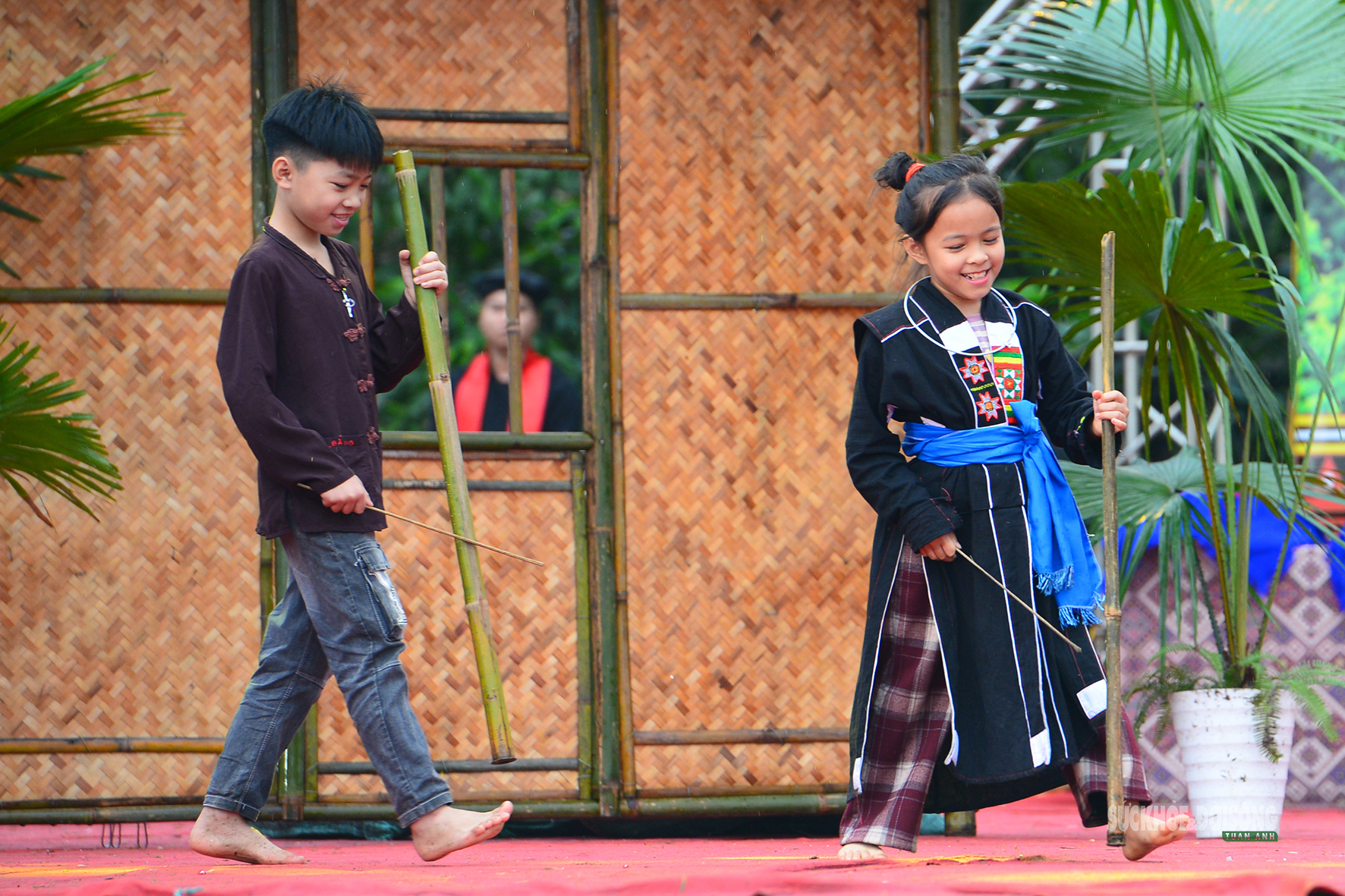 Múa Tắc Xình - 'nhịp đập' của người Sán Chay- Ảnh 2.