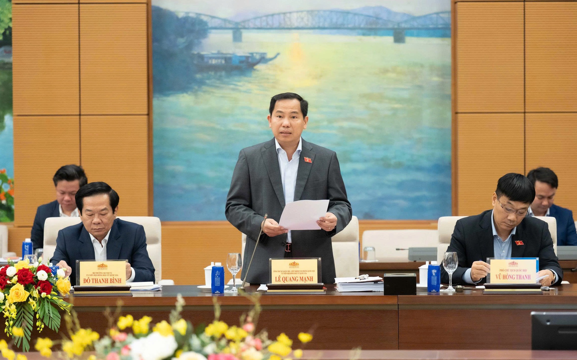 Ứng cử viên ngành y nêu giải pháp nâng cao chất lượng chăm sóc sức khỏe nhân dân- Ảnh 4. Gần 69% ứng cử viên ĐBQH có trình độ trên đại học