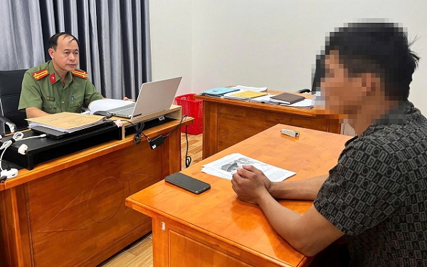 Triệu tập thanh niên đăng tin xúc phạm, thách thức Công an trên Facebook- Ảnh 1.