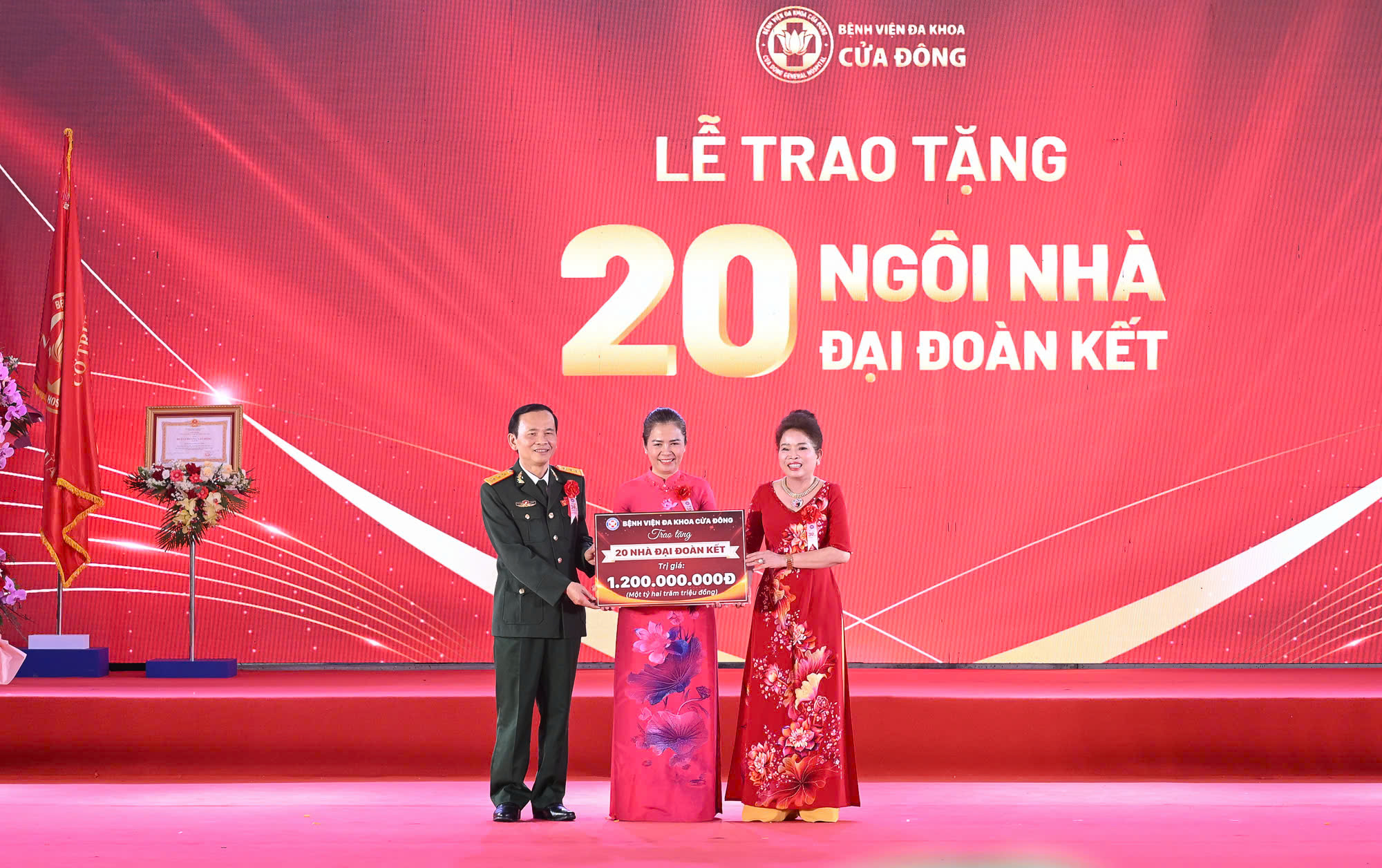 Bệnh viện Đa khoa Cửa Đông đón nhận Huân chương Lao động hạng Ba- Ảnh 3. Bệnh viện Đa khoa Cửa Đông đón nhận Huân chương Lao động hạng Ba- Ảnh 3.