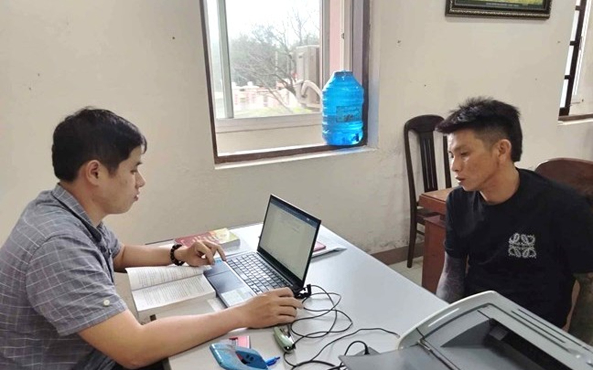 Bắt giữ nghi phạm người nước ngoài gây án giết người tại TPHCM- Ảnh 3. Bắt giữ nghi phạm người nước ngoài gây án giết người tại TPHCM- Ảnh 3.