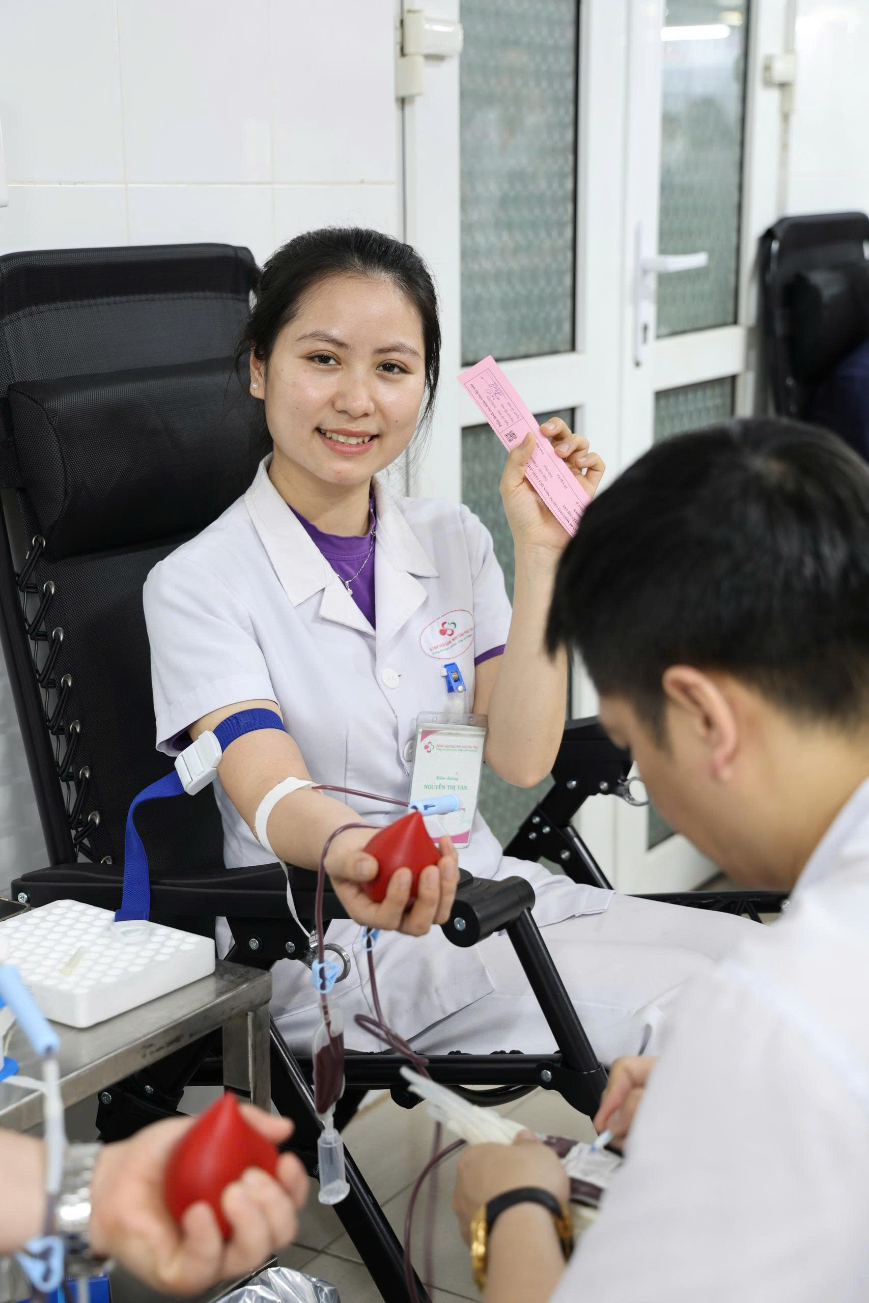 Những 'người hùng' thầm lặng sẻ chia giọt máu cho bệnh nhân- Ảnh 4. Những 'người hùng' thầm lặng sẻ chia giọt máu cho bệnh nhân- Ảnh 4.