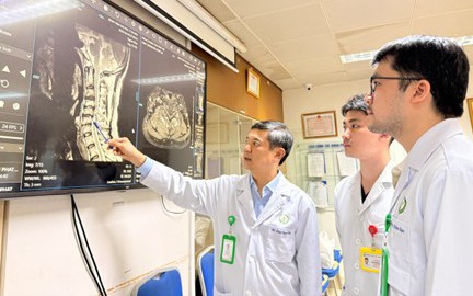 Đau bụng âm ỉ, vàng da, đi khám người đàn ông phát hiện mắc cùng lúc 2 ung thư- Ảnh 3. Đau bụng âm ỉ, vàng da, đi khám người đàn ông phát hiện mắc cùng lúc 2 ung thư- Ảnh 3.