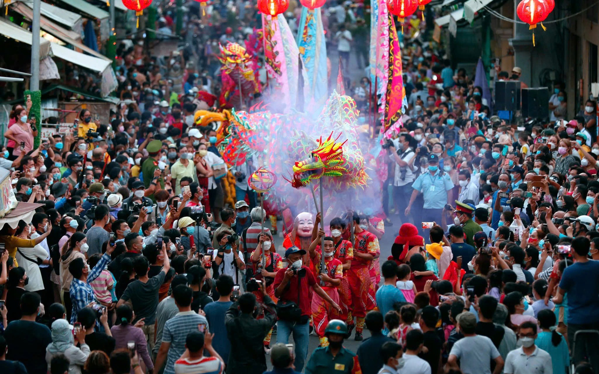 Đông nghịt người dự Lễ Nghinh Ông Quan Thánh Đế Quân- Ảnh 12.