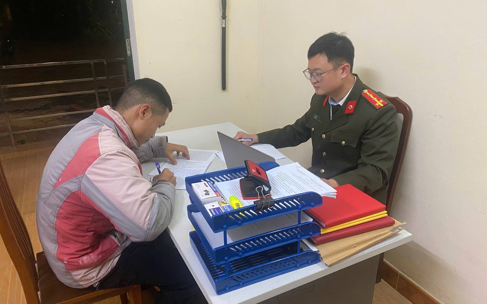 Thanh niên bình luận xúc phạm công an trên Fanpage bị phạt 7,5 triệu đồng