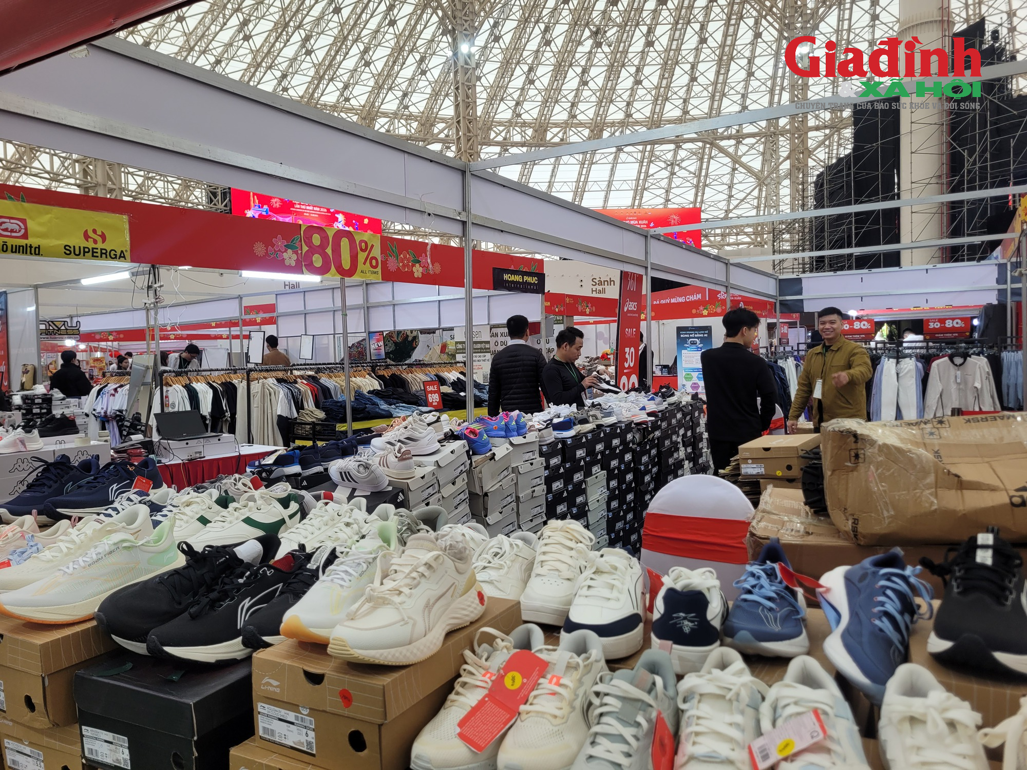 Khám phá không gian Hội chợ Mùa Xuân lần thứ nhất năm 2026, nhiều đặc sản địa phương hút khách- Ảnh 10.