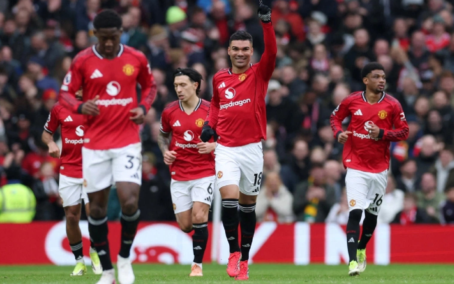 Lịch thi đấu bóng đá hôm nay ngày 4/2 - 5/2: Man City đấu Newcastle United- Ảnh 2.