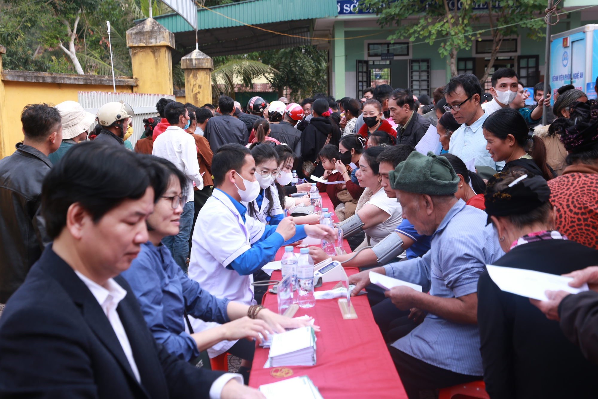 Longevity Medical Center đồng hành cùng Báo Sức khỏe và Đời sống lan tỏa tinh thần chăm sóc sức khỏe chủ động cho đồng bào vùng cao- Ảnh 4.