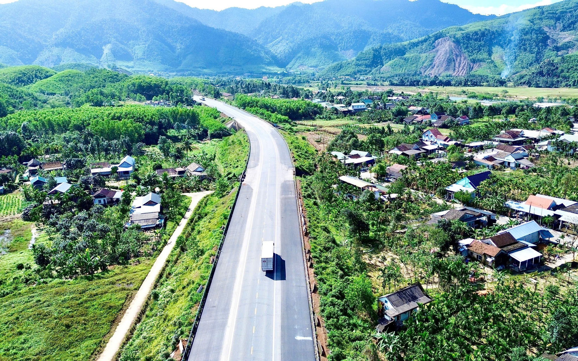 Phương án tổ chức giao thông cao tốc La Sơn - Hòa Liên dịp Tết