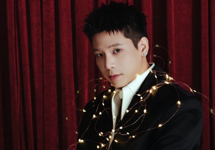 Nam ca sĩ gây sốt với màn song ca hút gần 5 triệu view với cầu thủ Đình Bắc- Ảnh 1.