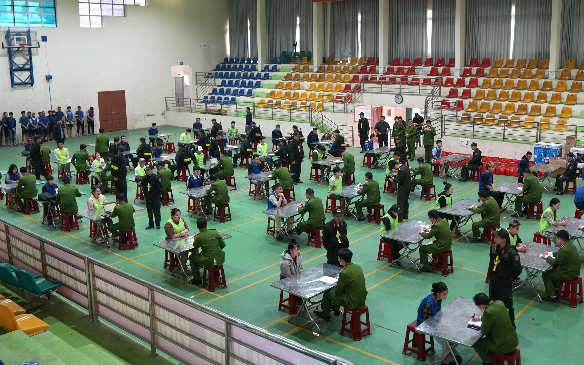 Hai học sinh lớp 8 mua 1,5kg bột nguyên liệu tự chế pháo nổ- Ảnh 2.