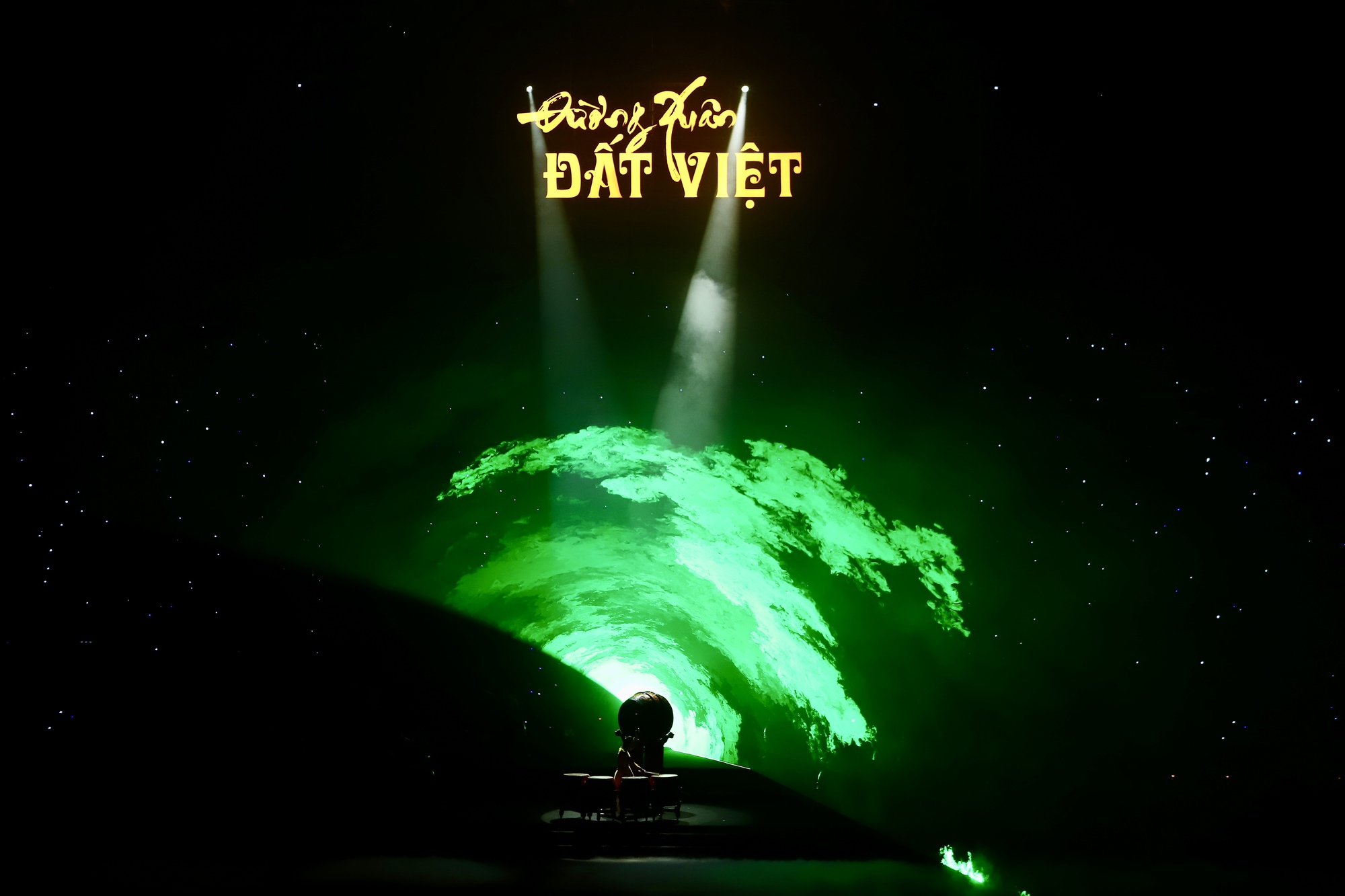 Tổng duyệt 'Đường Xuân đất Việt 2026': Sẵn sàng cho chương trình kết nối biên giới và hải đảo, từ Việt Nam ra thế giới- Ảnh 4. Tổng duyệt 'Đường Xuân đất Việt 2026': Sẵn sàng cho chương trình kết nối biên giới và hải đảo, từ Việt Nam ra thế giới- Ảnh 4.