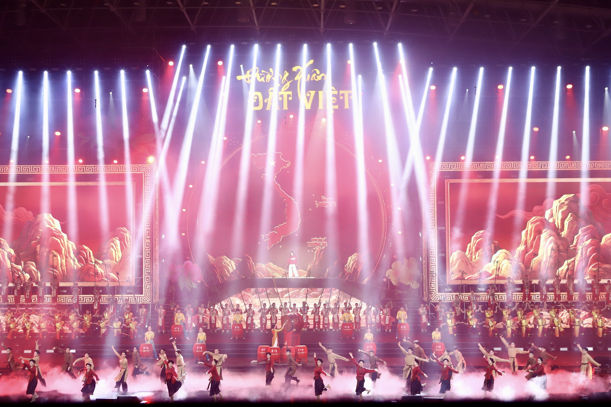 Tổng duyệt 'Đường Xuân đất Việt 2026': Sẵn sàng cho chương trình kết nối biên giới và hải đảo, từ Việt Nam ra thế giới- Ảnh 5. Tổng duyệt 'Đường Xuân đất Việt 2026': Sẵn sàng cho chương trình kết nối biên giới và hải đảo, từ Việt Nam ra thế giới- Ảnh 5.