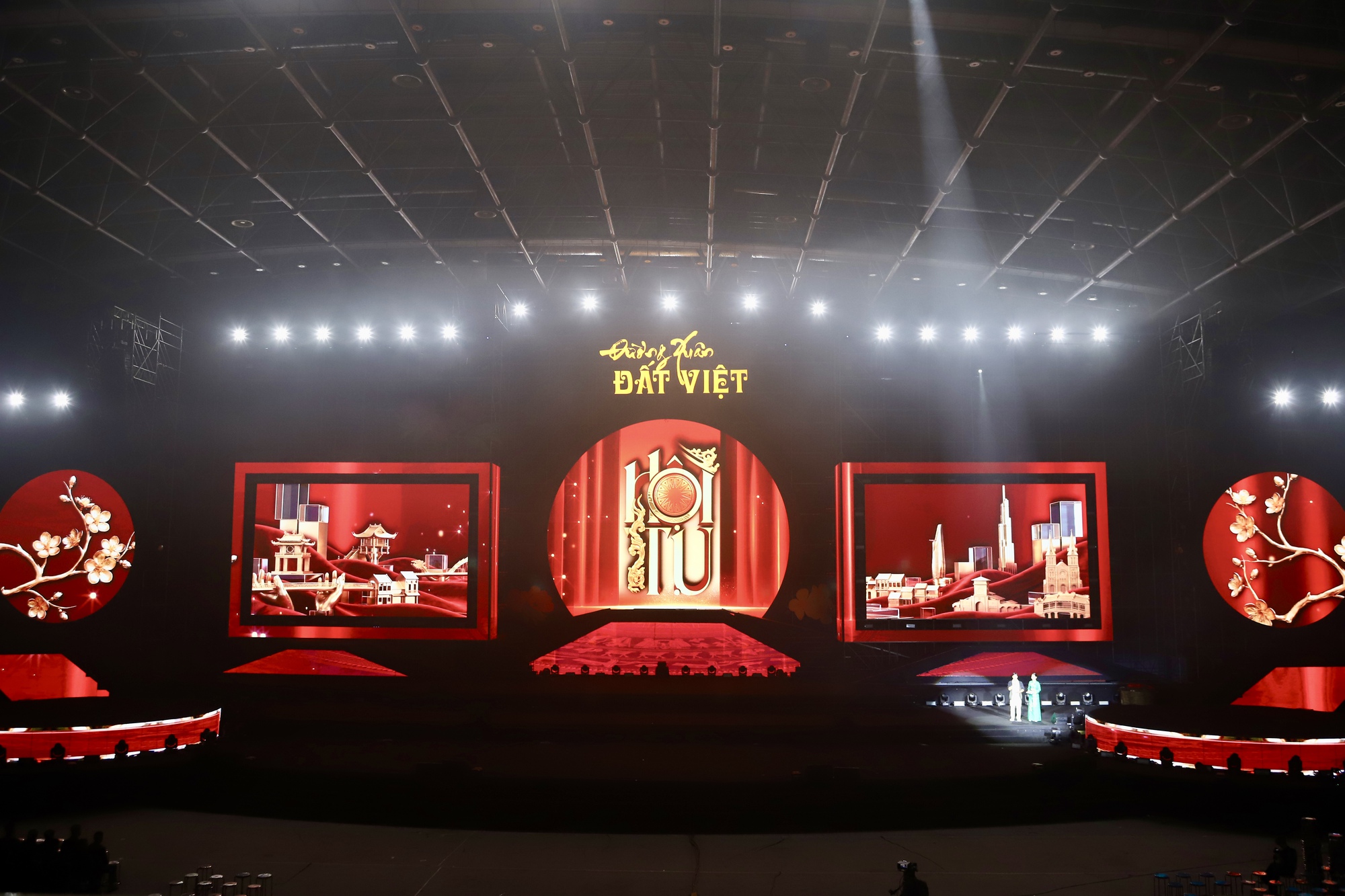 Tổng duyệt 'Đường Xuân đất Việt 2026': Sẵn sàng cho chương trình kết nối biên giới và hải đảo, từ Việt Nam ra thế giới- Ảnh 2. Tổng duyệt 'Đường Xuân đất Việt 2026': Sẵn sàng cho chương trình kết nối biên giới và hải đảo, từ Việt Nam ra thế giới- Ảnh 2.