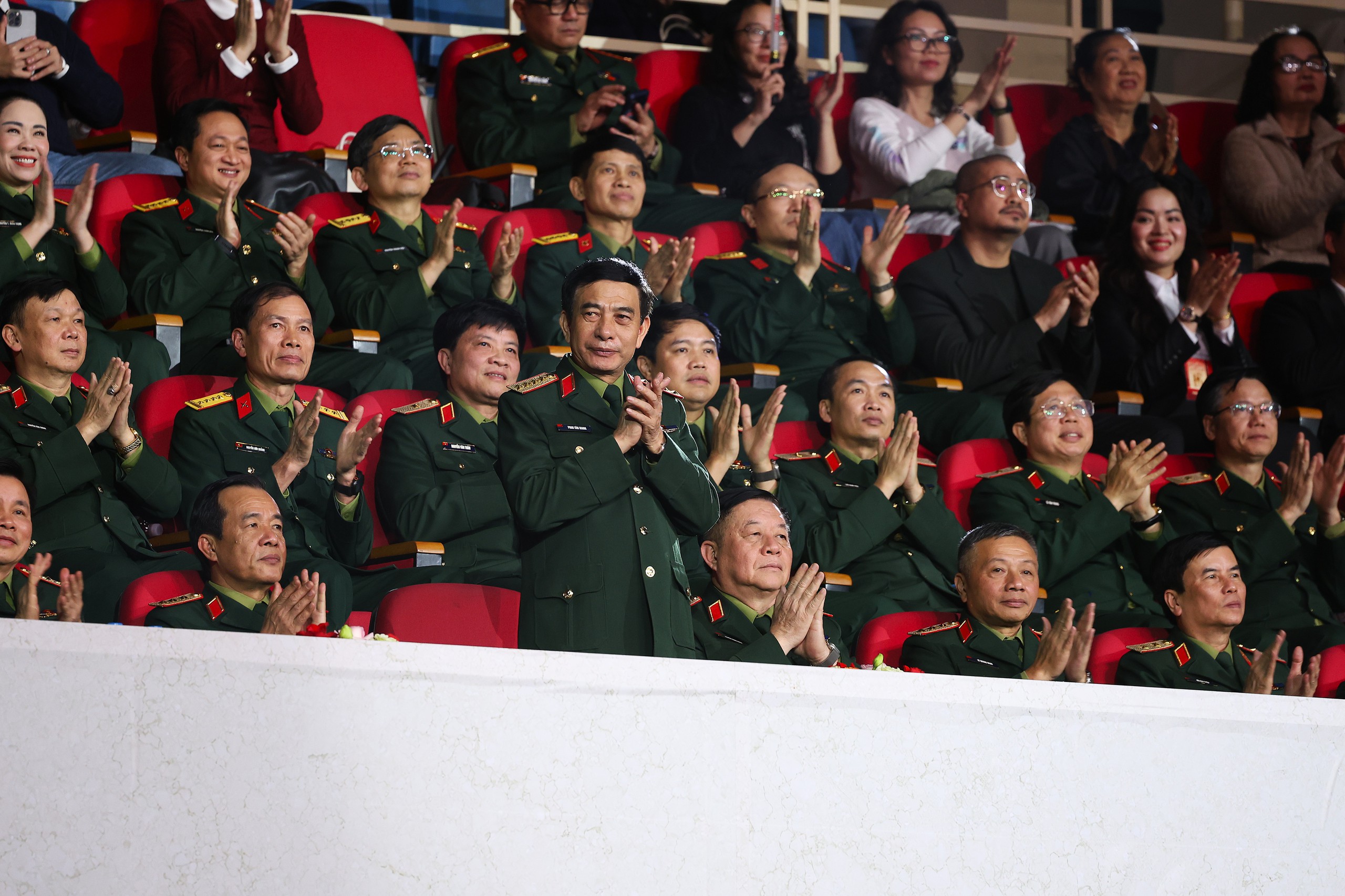 Đại tướng Phan Văn Giang tại điểm cầu Hà Nội trong chương trình “Đường Xuân đất Việt 2026 – Hội tụ”, ghi hình tối 7/2.