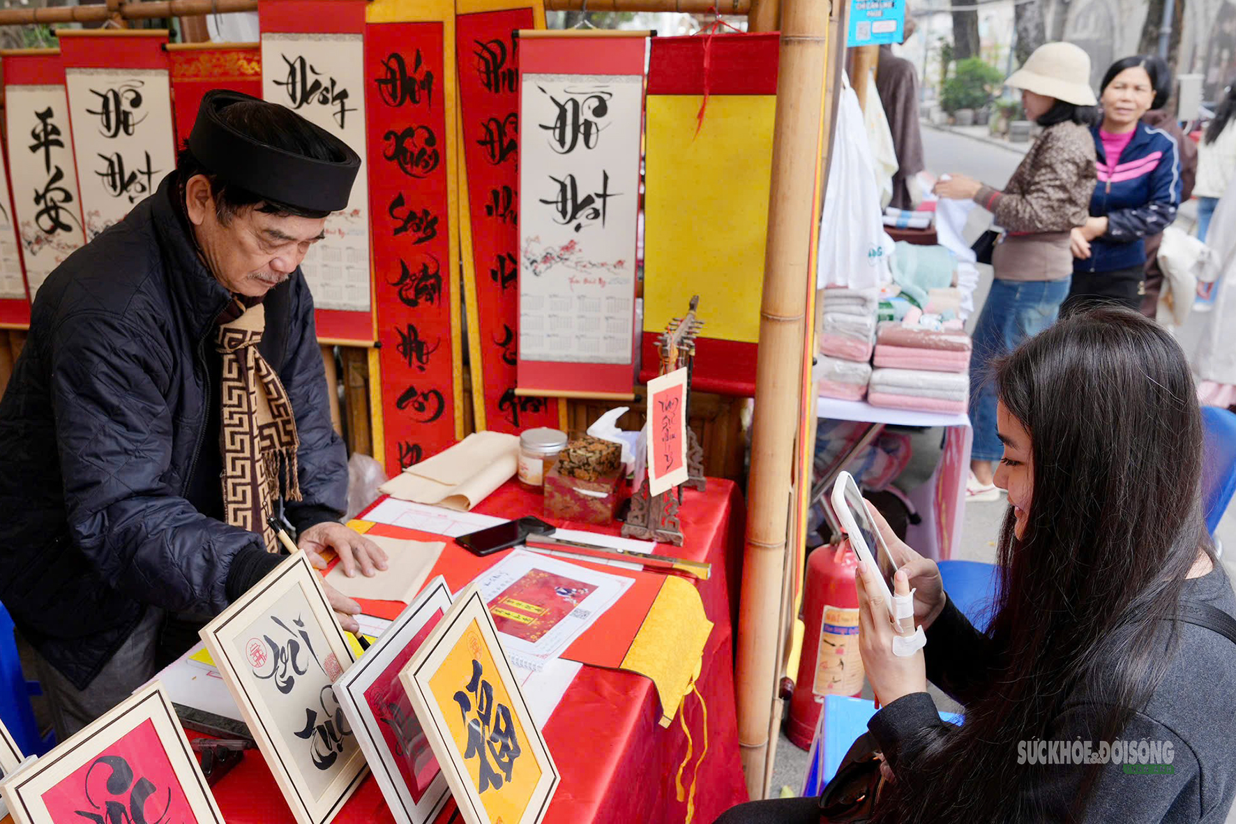 Chợ hoa Hàng Lược mỗi năm chỉ mở một lần hấp dẫn khách quốc tế- Ảnh 5.