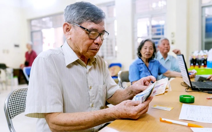 Các trường hợp dừng hưởng lương hưu, trợ cấp BHXH từ năm 2026