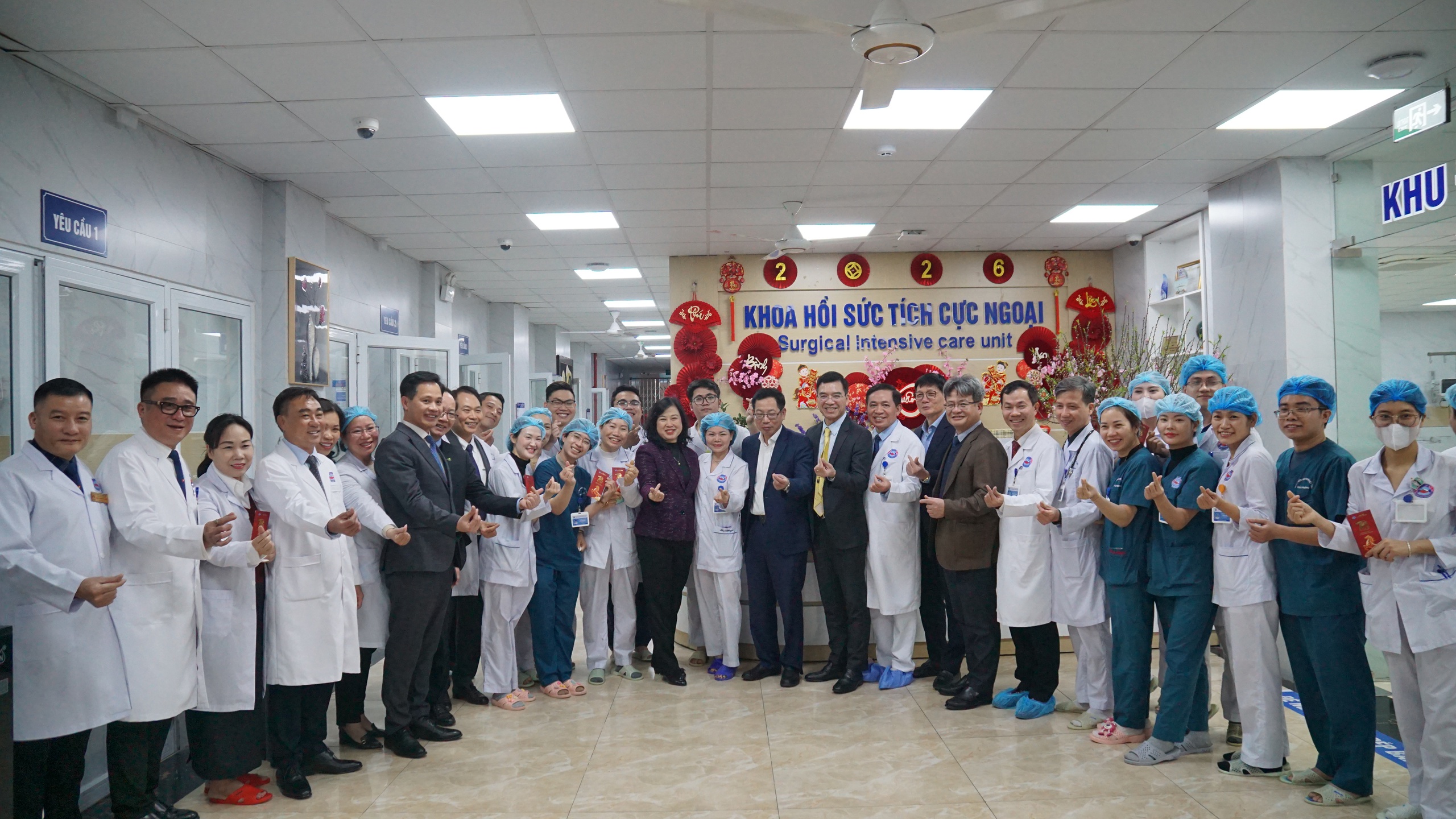 Bộ trưởng Bộ Y tế thăm, làm việc và chúc Tết cán bộ ngành y Hải Phòng- Ảnh 5.