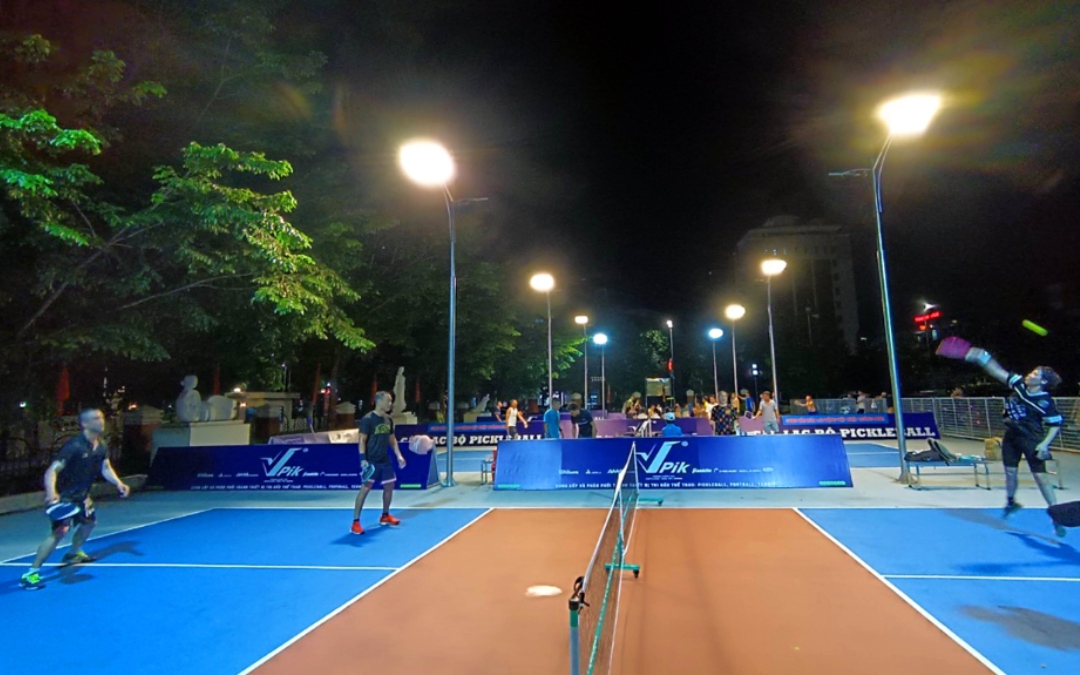 Du khách xếp hàng chờ cưỡi ngựa cầu may Tết Bính Ngọ- Ảnh 13.