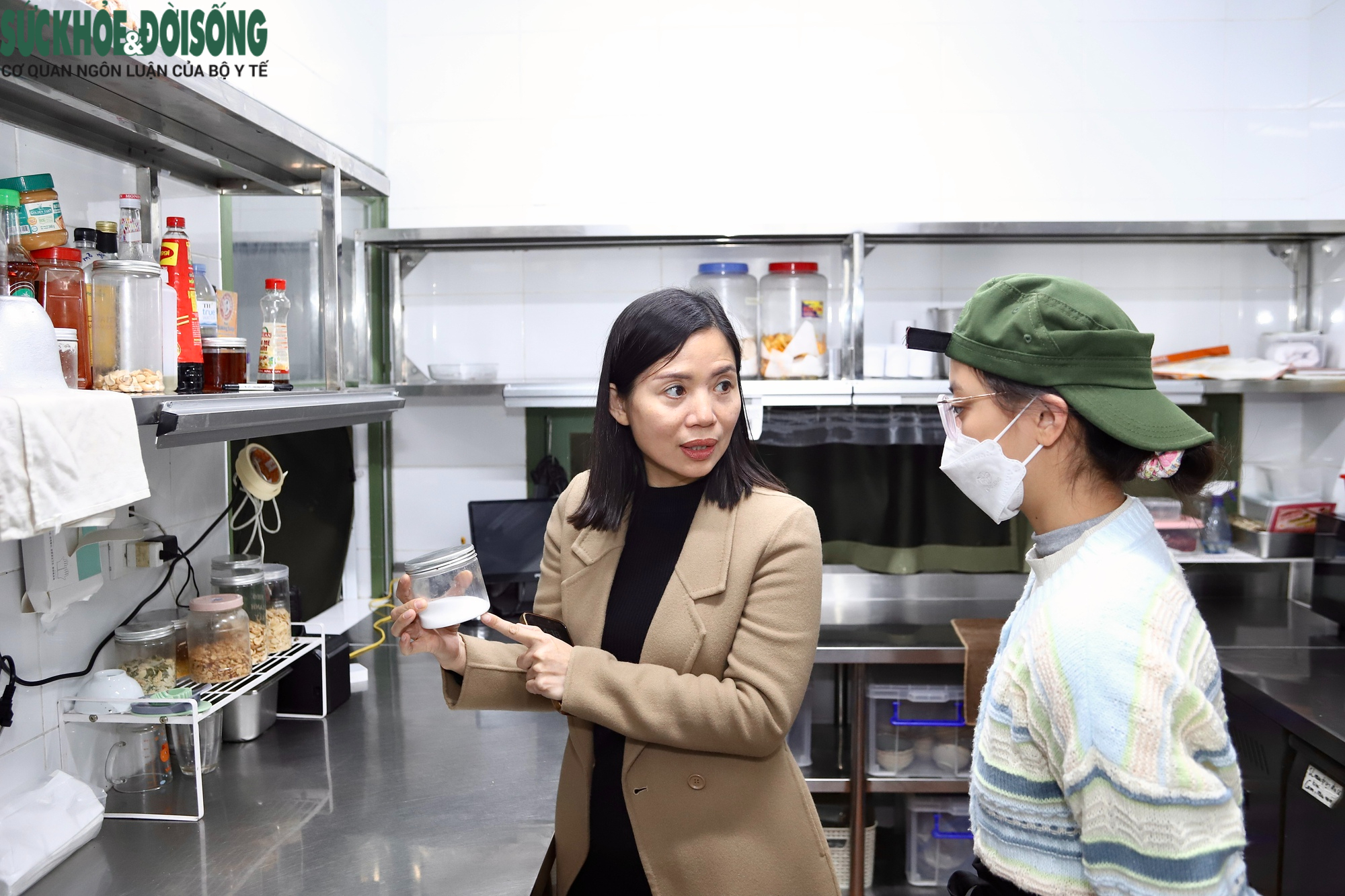 Phường Ba Đình tăng cường kiểm tra an toàn thực phẩm dịp Tết- Ảnh 3.