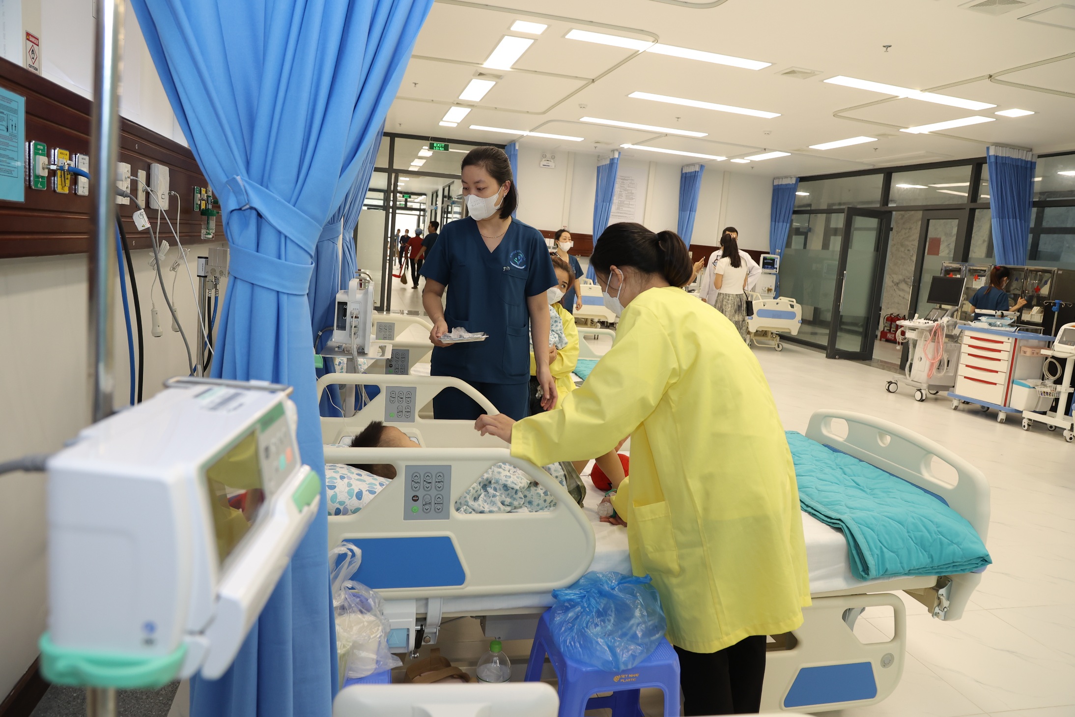 Mối quan hệ giữa bác sĩ và AI trong tương lai: Thay thế, cạnh tranh hay cộng sinh?- Ảnh 4.
