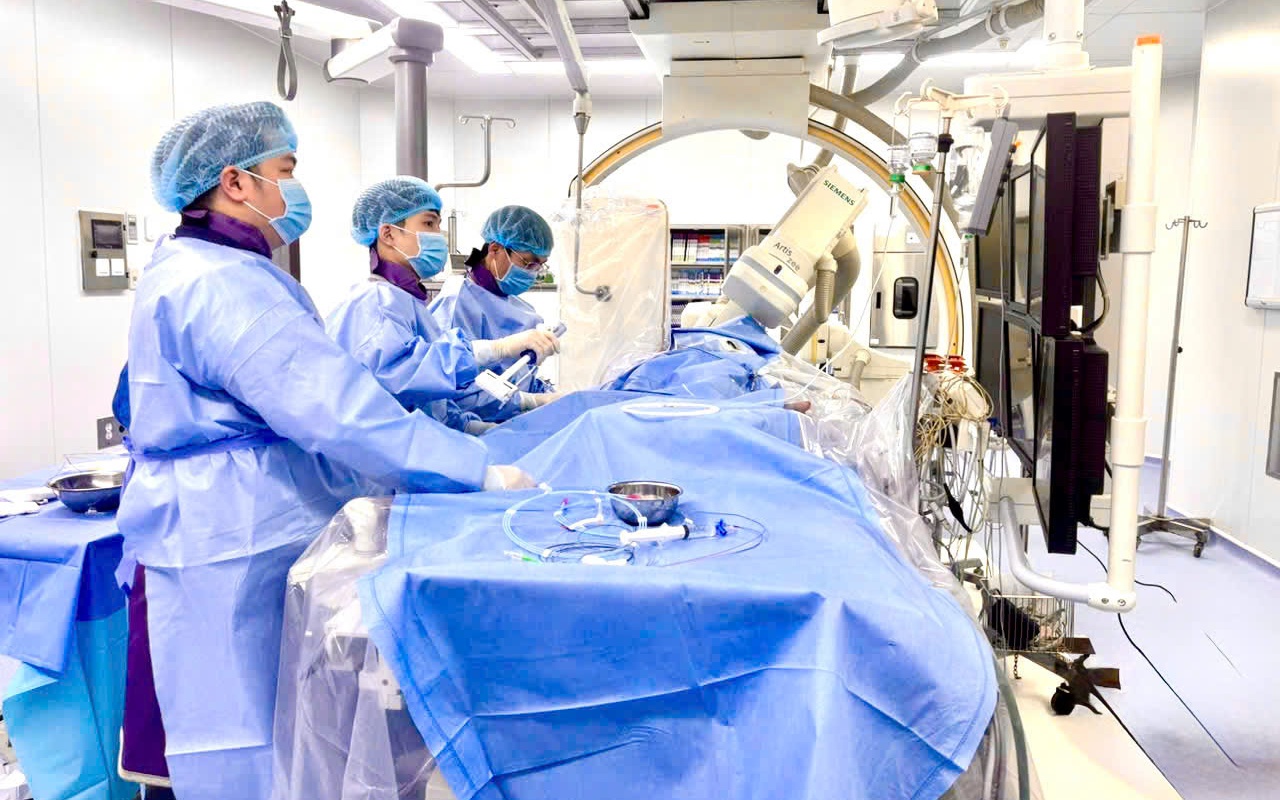 Bệnh viện 19-8 cấp cứu ca vỡ thận nguy kịch- Ảnh 2.